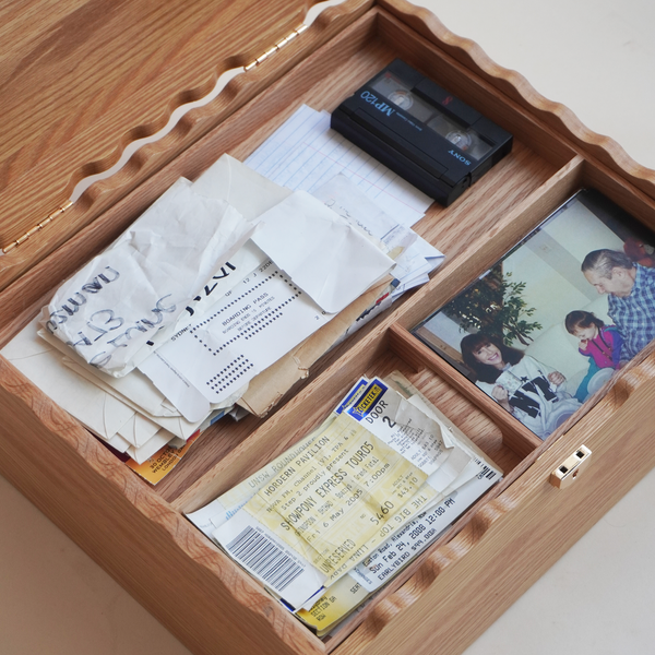The 2-in-1 Keepsake Case