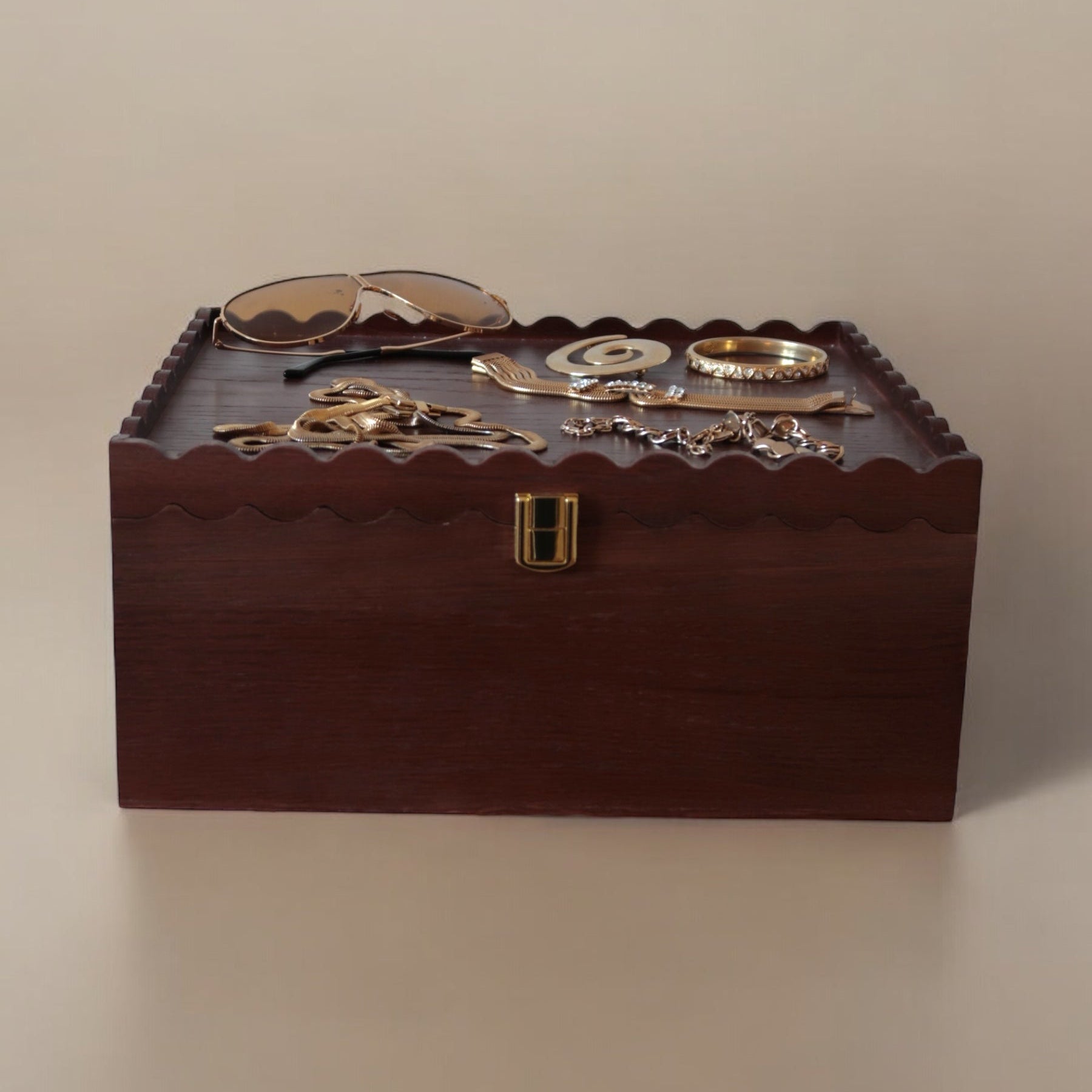 The 2-1 Keepsake Case in Dark Oak