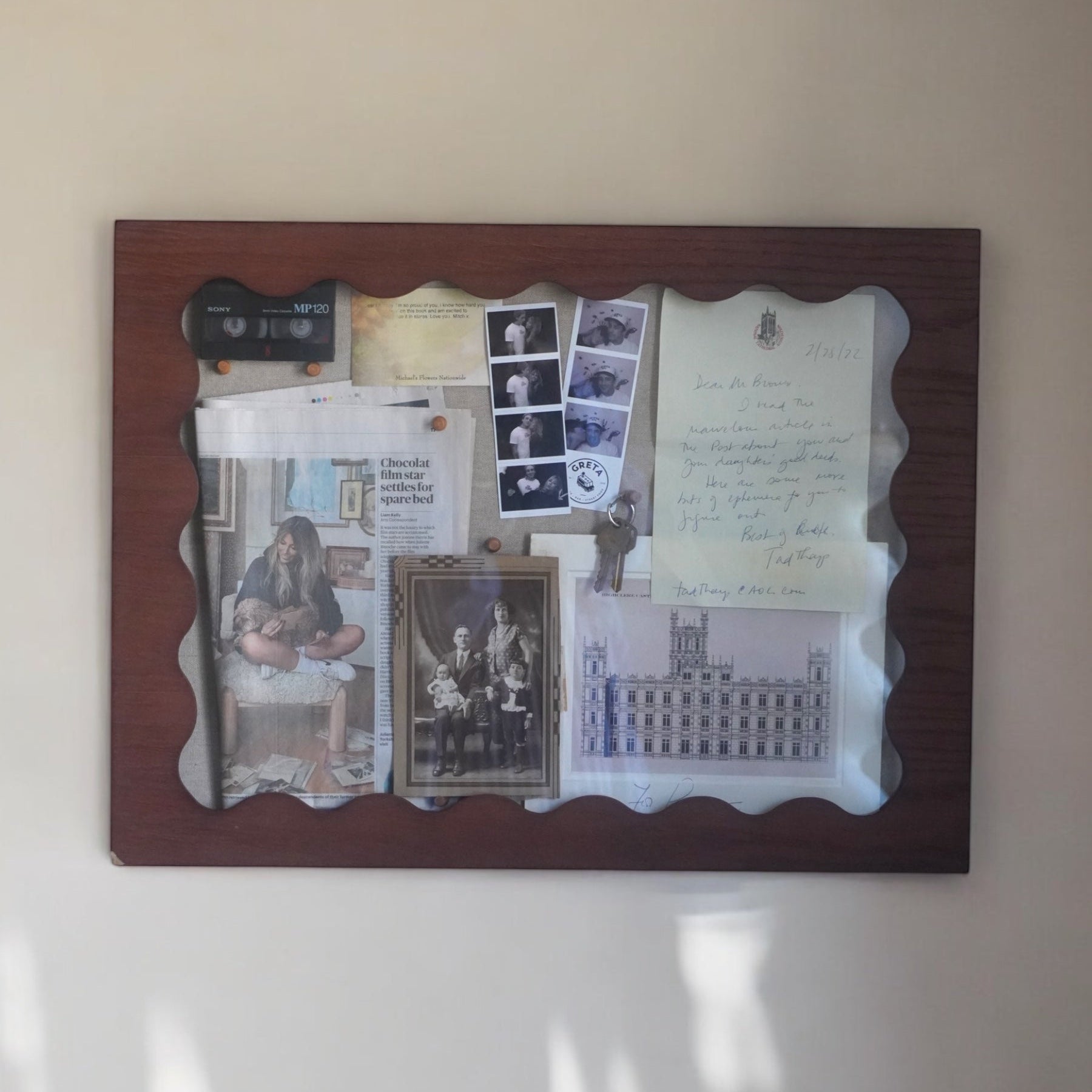 The 4-in-1 GrandMay Shadow Box