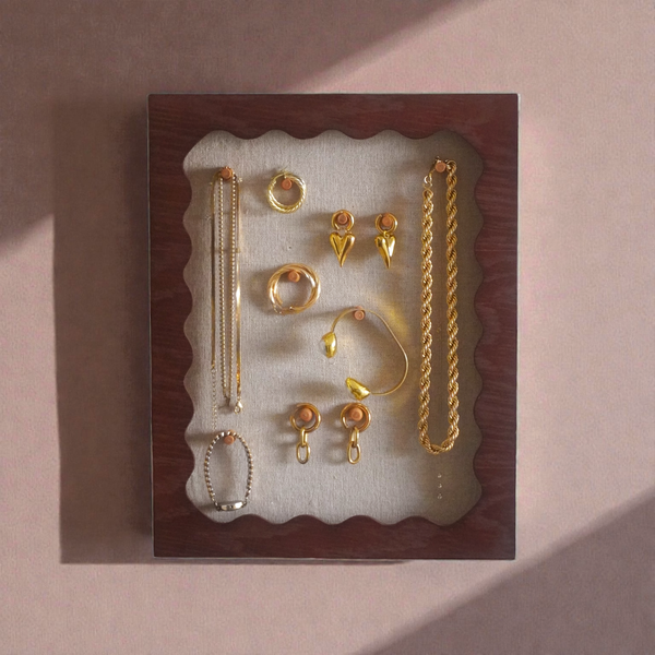 The 4-in-1 GrandMay Shadow Box